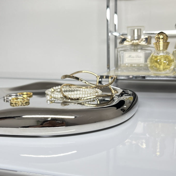 【予約注文：到着目安 3～4週間】シルバーラウンドトレイ TRA-0002