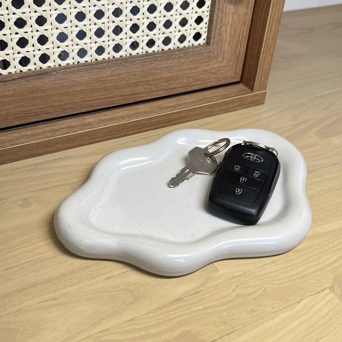 ニュアンストレイ TRA-0001