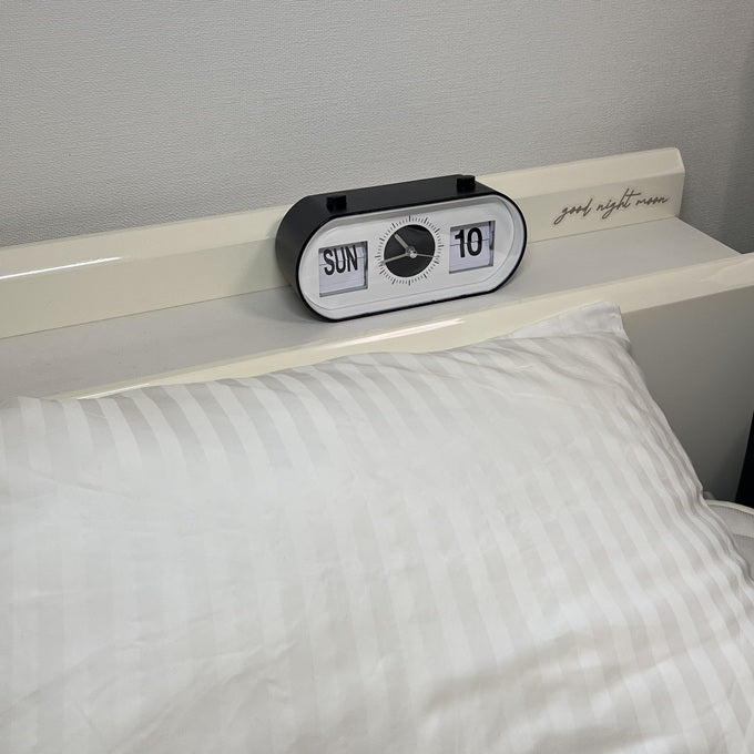 カレンダー付きレトロ置き時計 CLO-0003