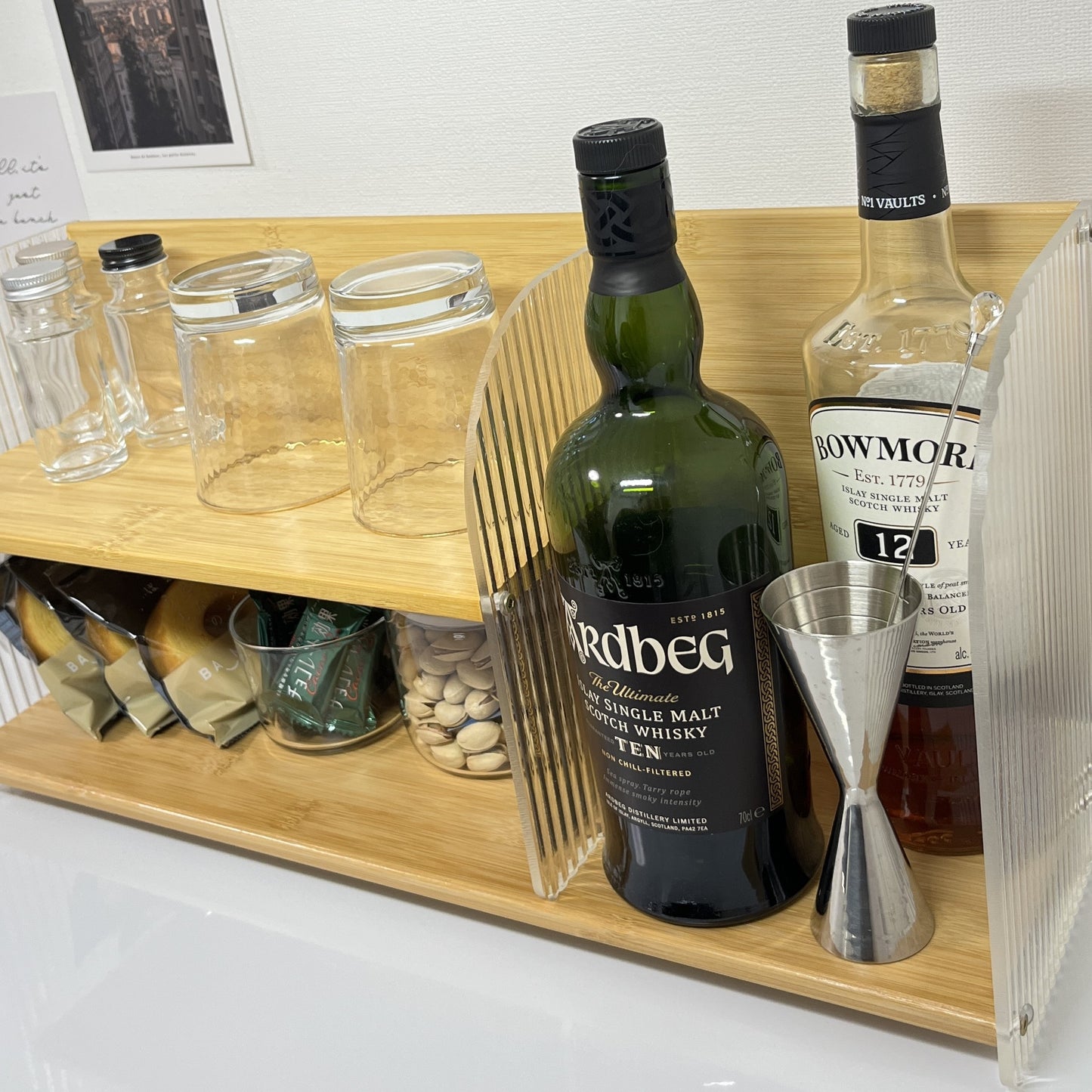 【予約注文：到着目安 2週間】クリア x ウッド ディスプレイ棚 STR-0008