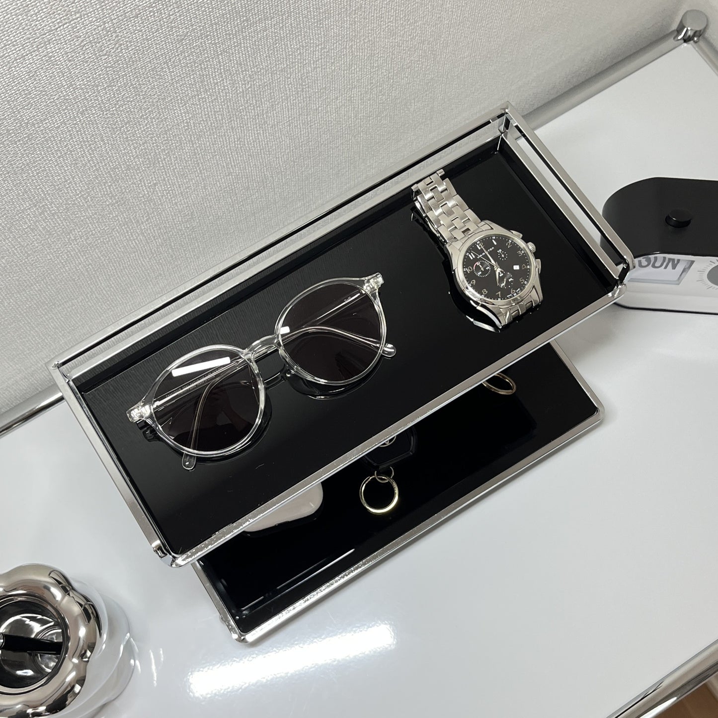 シルバー脚付き2段ディスプレイラック STR-0015