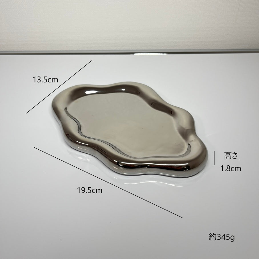 ニュアンストレイ TRA-0001