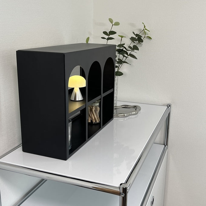 【予約注文：到着目安 4週間】アーチ型ディスプレイラック STR-0010